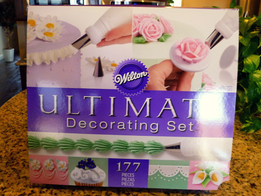wilton ultimate cake decorating kit | The Baking Fairy